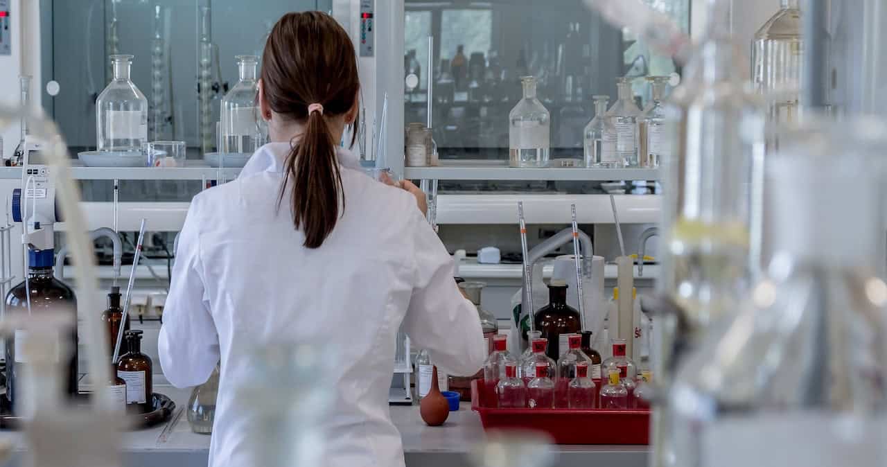 How To Approach Career Planning For Becoming A Doctor laboratory 2815641 1920 article 1 240920 body